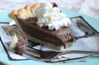 chocolate ice box pie with foolproof pie crust