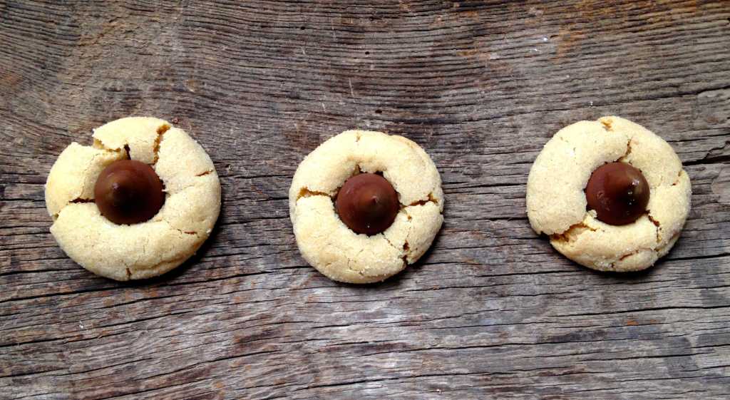 Peanut Butter Blossom Cookies